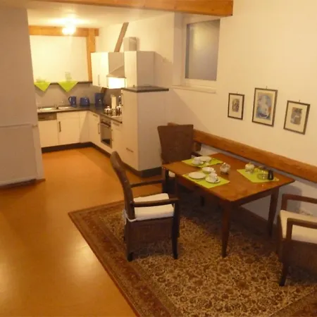 Apartment Schuh